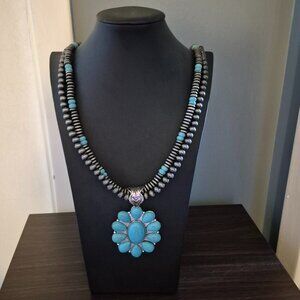 faux beaded turquoise flower necklace silvertone